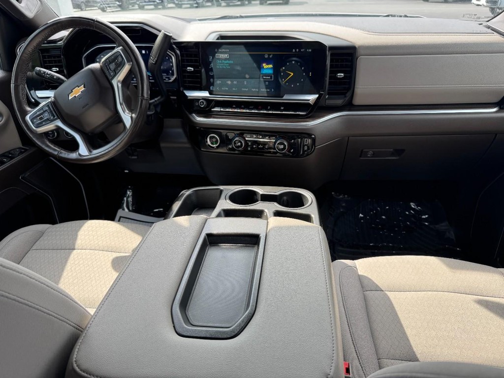Chevrolet Silverado 1500 Vehicle Full-screen Gallery Image 11