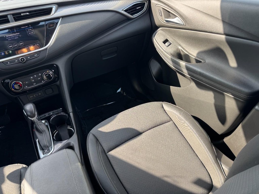 Buick Encore GX Vehicle Full-screen Gallery Image 15
