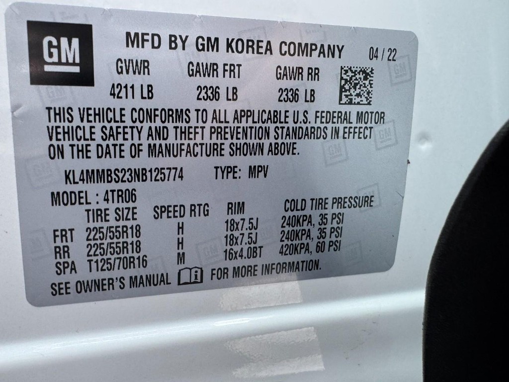 Buick Encore GX Vehicle Full-screen Gallery Image 23