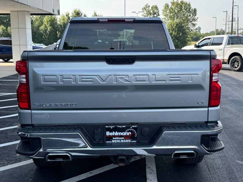 Chevrolet Silverado 1500 Vehicle Full-screen Gallery Image 04