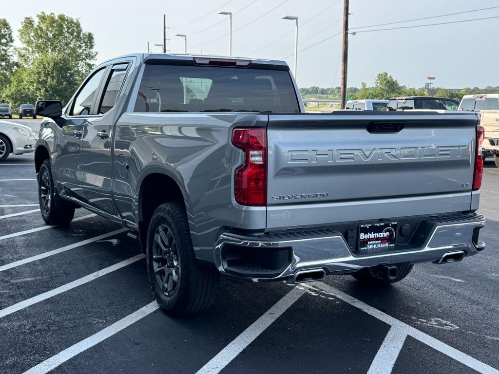 Chevrolet Silverado 1500 Vehicle Full-screen Gallery Image 06