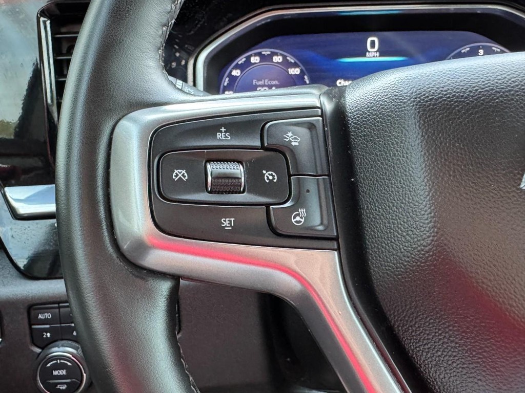 Chevrolet Silverado 1500 Vehicle Full-screen Gallery Image 16