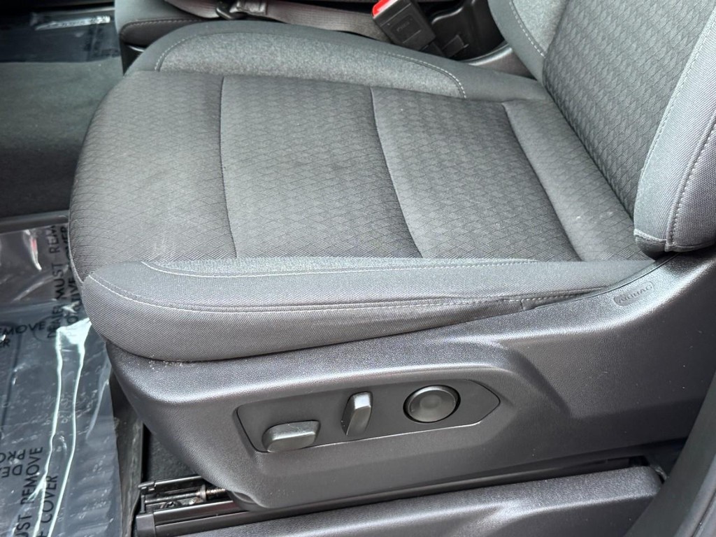 Chevrolet Silverado 1500 Vehicle Full-screen Gallery Image 22