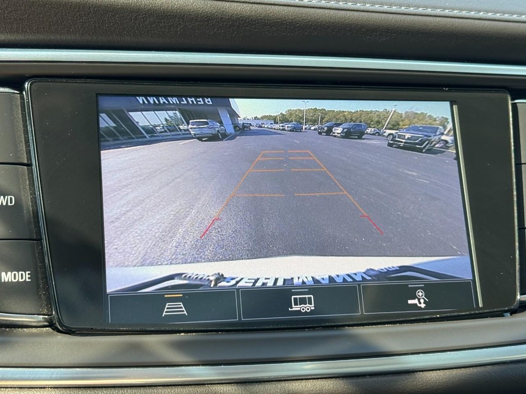Buick Enclave Vehicle Full-screen Gallery Image 22