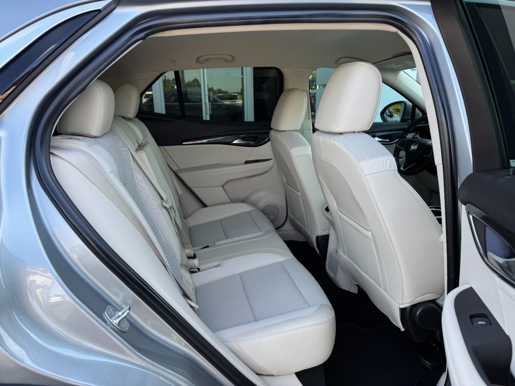 Buick Envision Vehicle Full-screen Gallery Image 10
