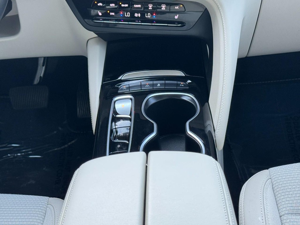 Buick Envision Vehicle Full-screen Gallery Image 14