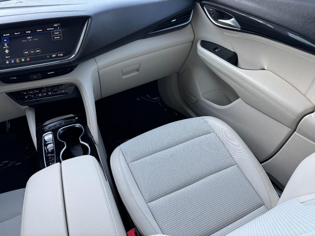 Buick Envision Vehicle Full-screen Gallery Image 15