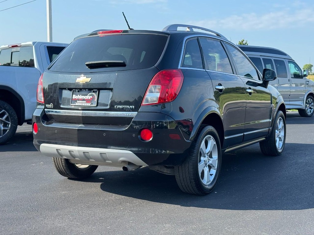 Chevrolet Captiva Sport Fleet Vehicle Full-screen Gallery Image 03