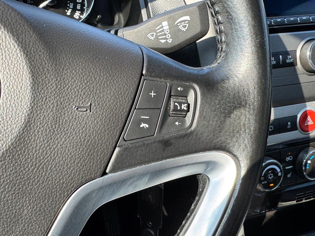 Chevrolet Captiva Sport Fleet Vehicle Full-screen Gallery Image 17