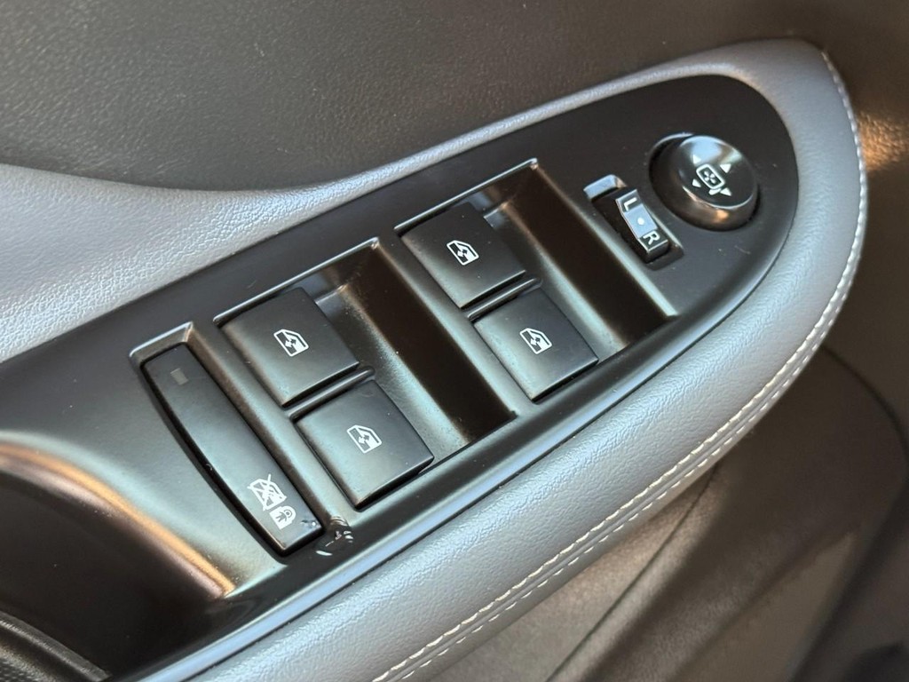 Buick Envision Vehicle Full-screen Gallery Image 22