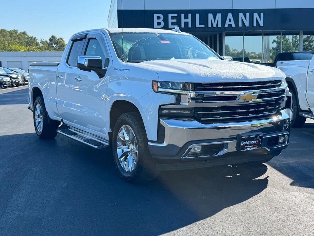 Chevrolet Silverado 1500 Vehicle Full-screen Gallery Image 02