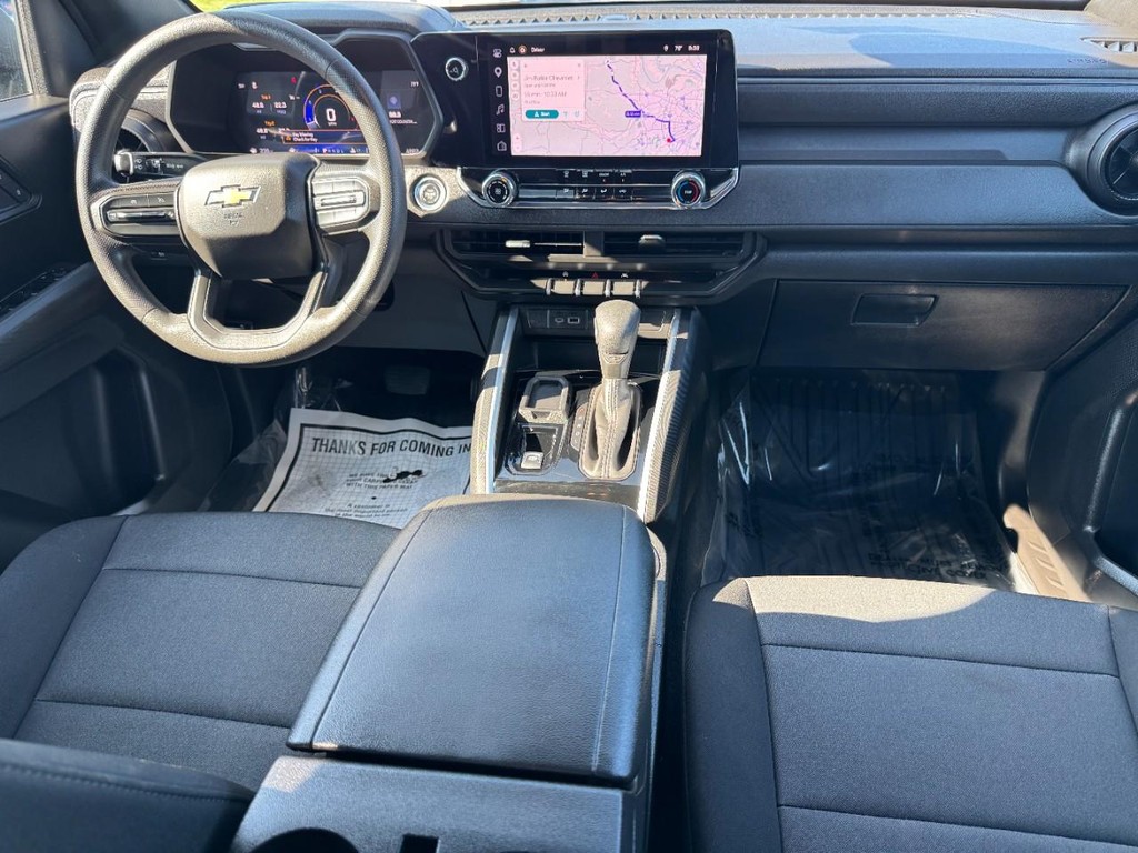 Chevrolet Colorado Vehicle Full-screen Gallery Image 11
