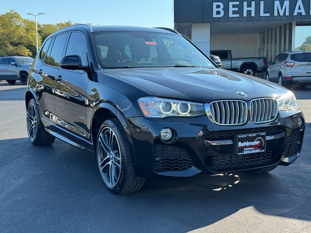 BMW X3 Vehicle Full-screen Gallery Image 02