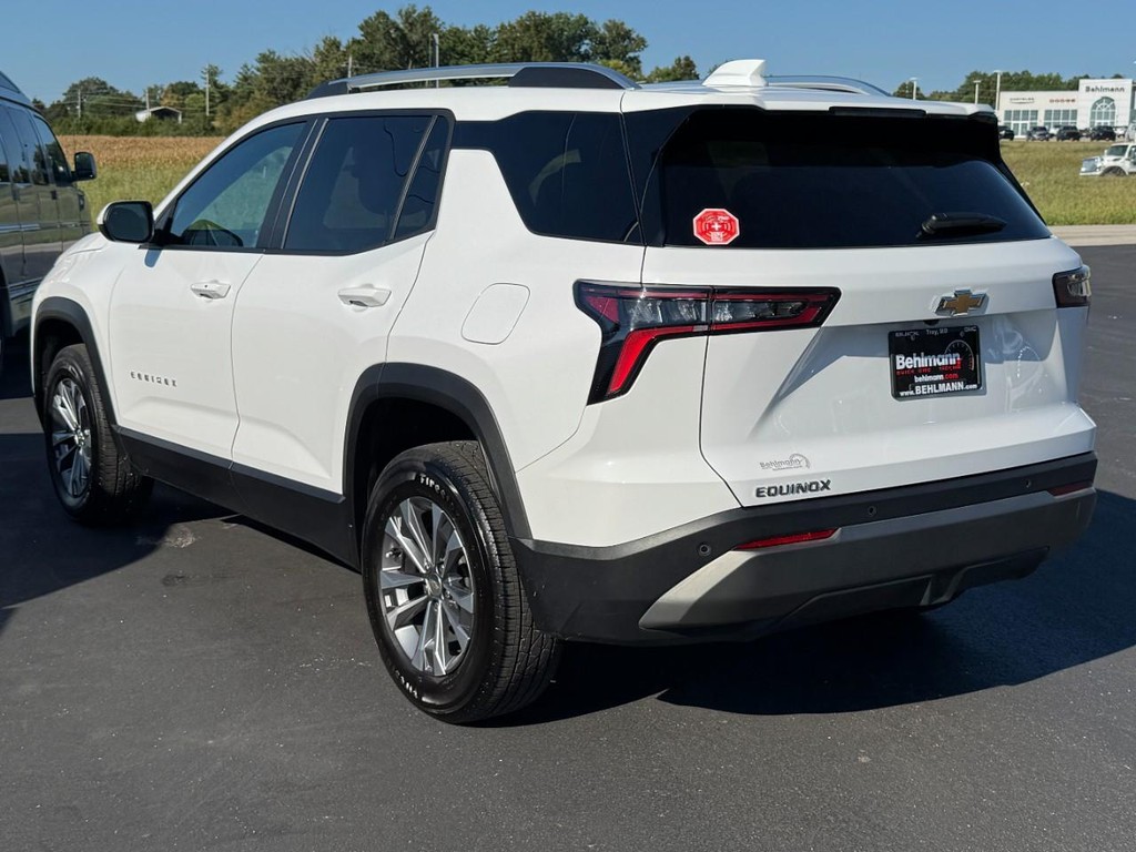 Chevrolet Equinox Vehicle Full-screen Gallery Image 06