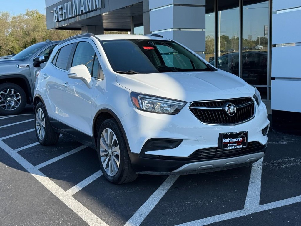 Buick Encore Vehicle Full-screen Gallery Image 02