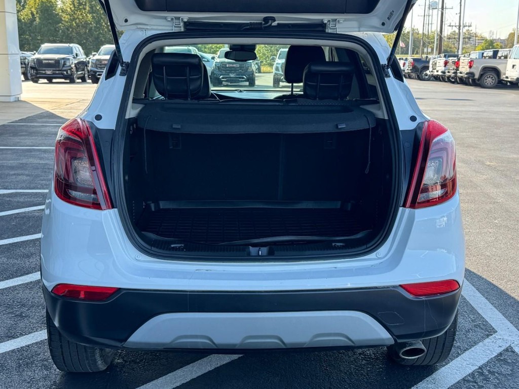 Buick Encore Vehicle Full-screen Gallery Image 05