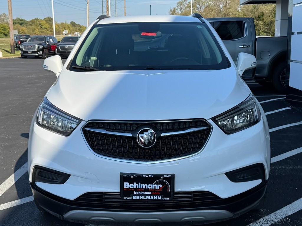 Buick Encore Vehicle Full-screen Gallery Image 09
