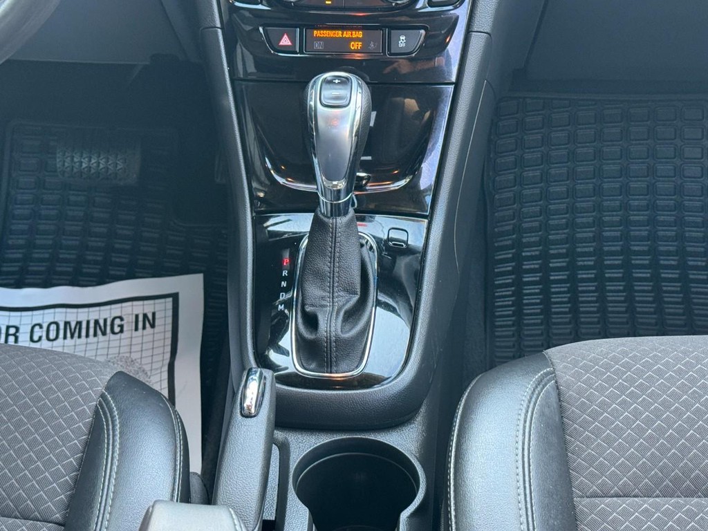 Buick Encore Vehicle Full-screen Gallery Image 14