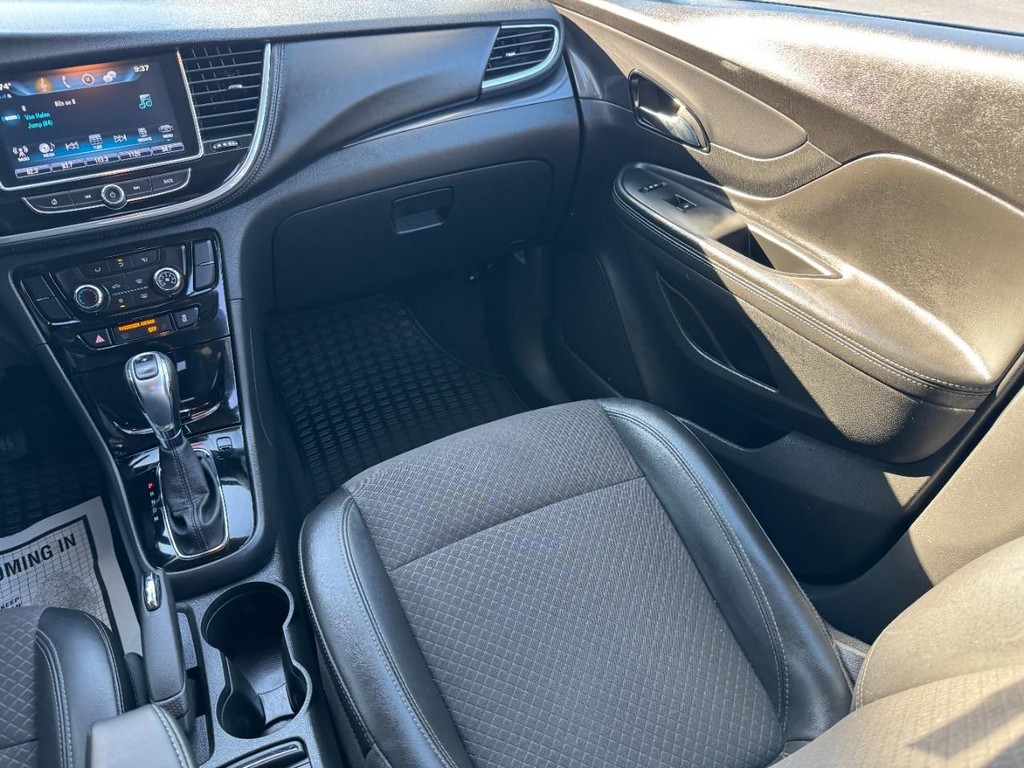 Buick Encore Vehicle Full-screen Gallery Image 15