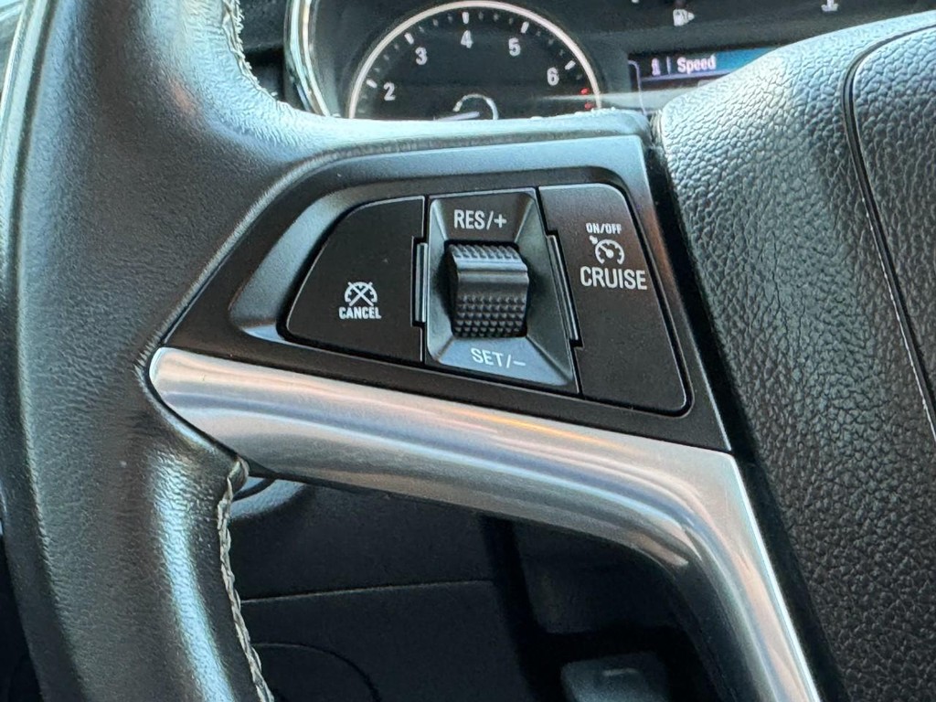 Buick Encore Vehicle Full-screen Gallery Image 16