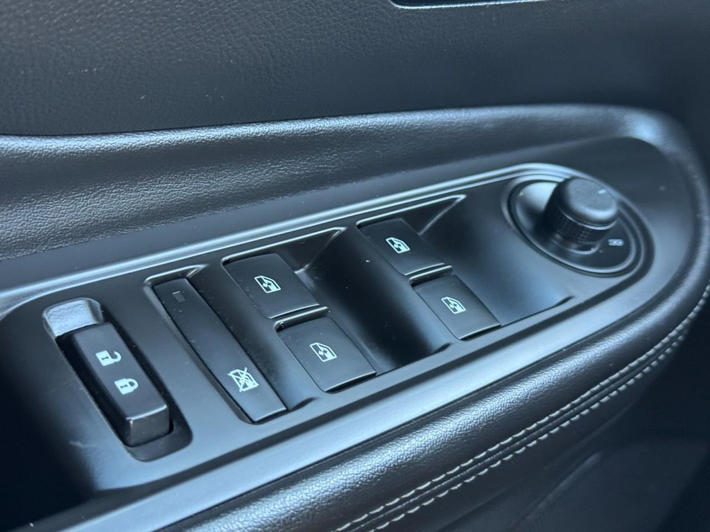 Buick Encore Vehicle Full-screen Gallery Image 21