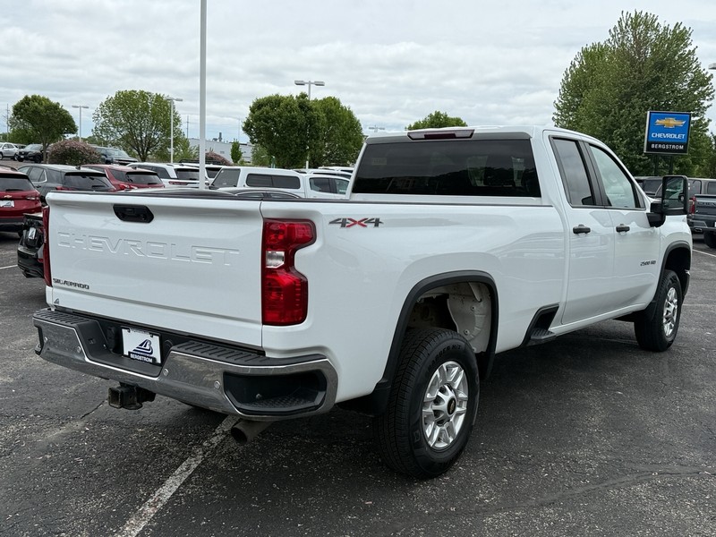 Chevrolet Silverado 2500HD Vehicle Image 03