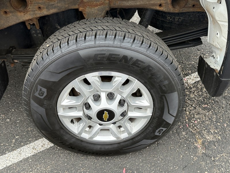 Chevrolet Silverado 2500HD Vehicle Image 07