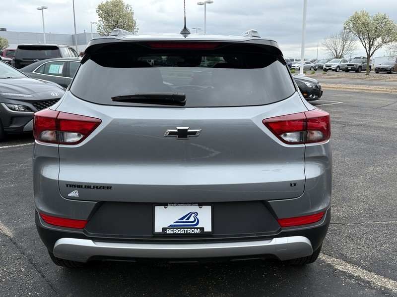 Chevrolet Trailblazer Vehicle Image 04