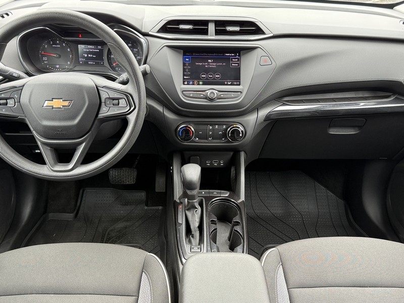Chevrolet Trailblazer Vehicle Image 11