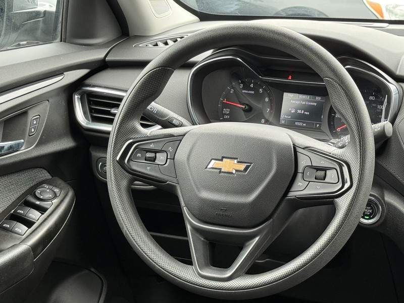 Chevrolet Trailblazer Vehicle Image 14