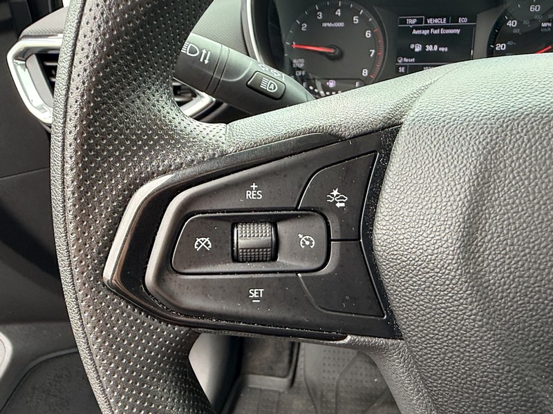 Chevrolet Trailblazer Vehicle Image 16