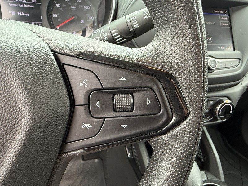 Chevrolet Trailblazer Vehicle Image 17