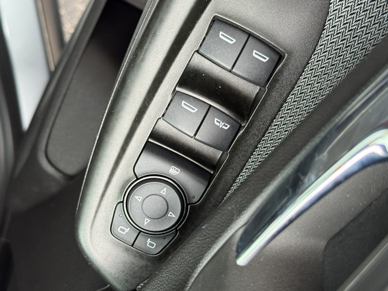 Chevrolet Trailblazer Vehicle Image 21