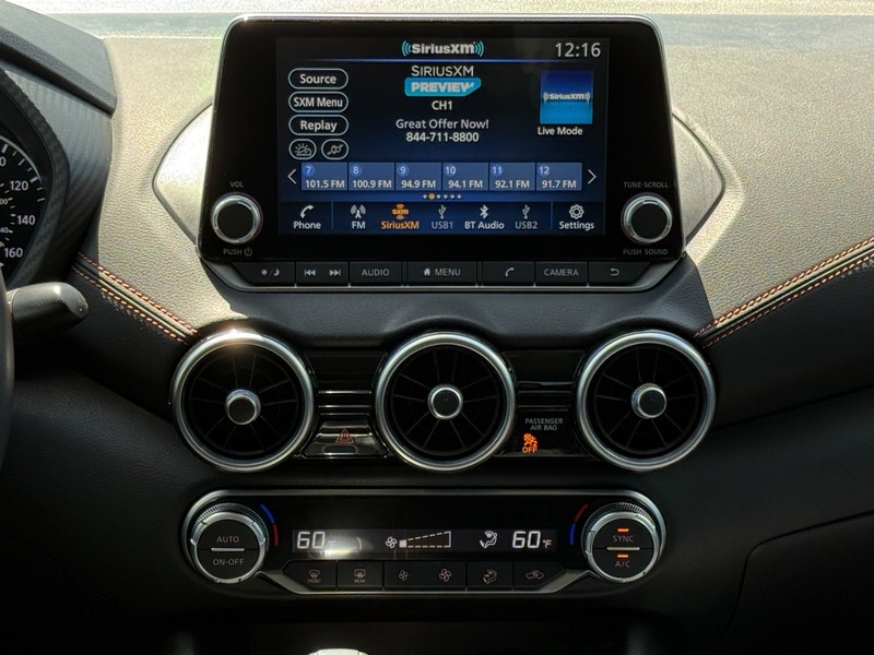 Nissan Sentra Vehicle Image 12