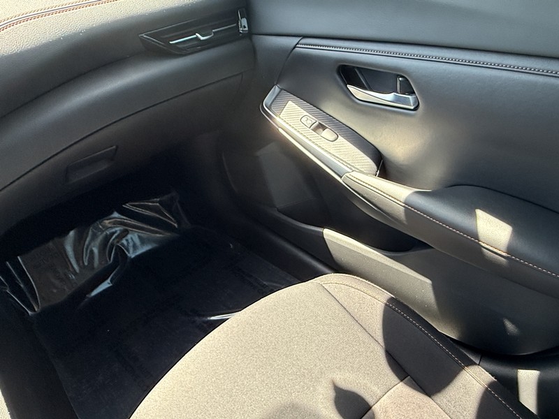 Nissan Sentra Vehicle Image 15