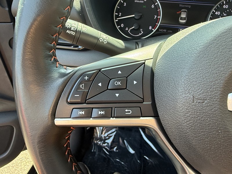 Nissan Sentra Vehicle Image 16