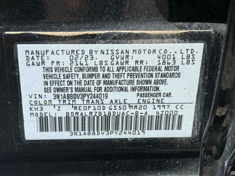 Nissan Sentra Vehicle Image 22