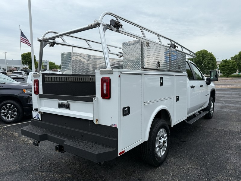 Chevrolet Silverado 2500HD Vehicle Image 03