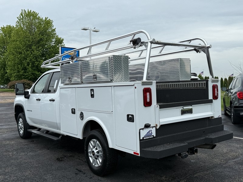 Chevrolet Silverado 2500HD Vehicle Image 06