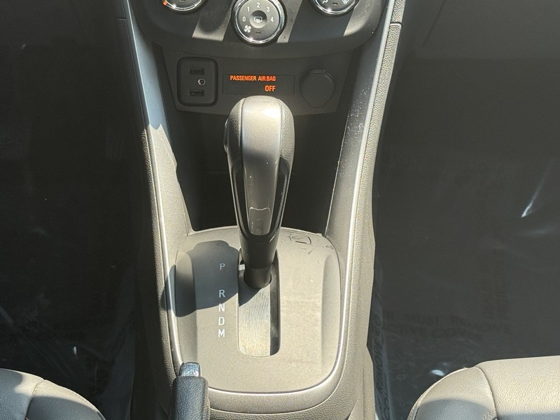 Chevrolet Trax Vehicle Image 13
