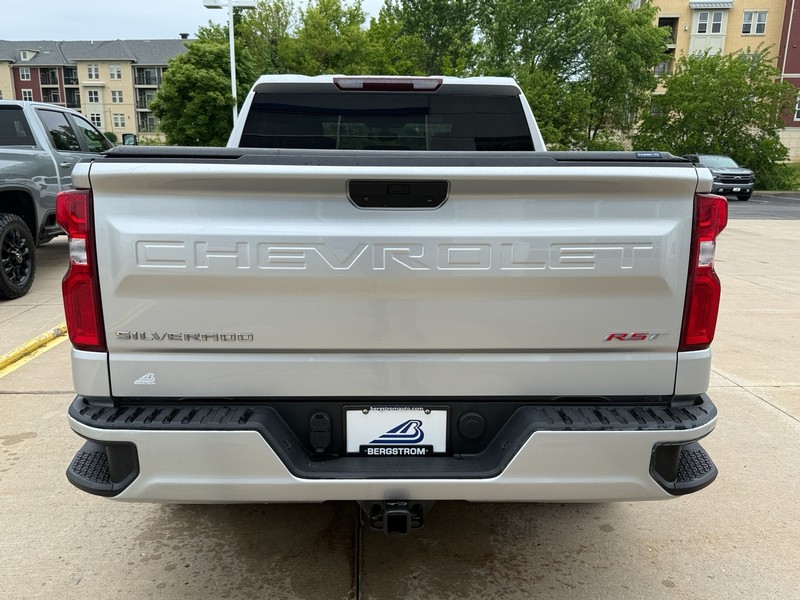 Chevrolet Silverado 1500 Vehicle Image 04