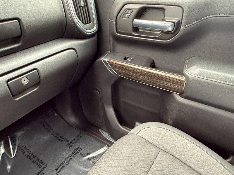 Chevrolet Silverado 1500 Vehicle Image 14