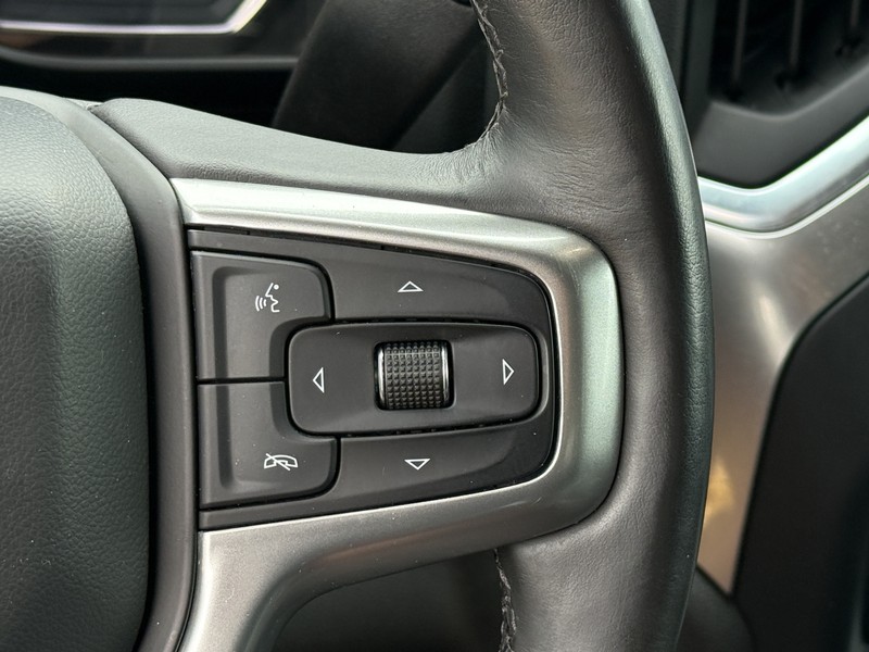 Chevrolet Silverado 1500 Vehicle Image 16