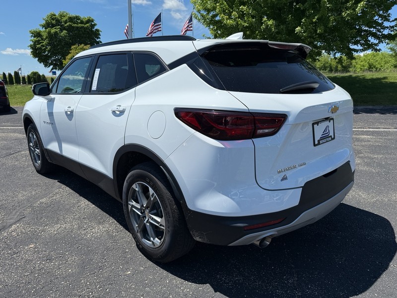 Chevrolet Blazer Vehicle Image 06