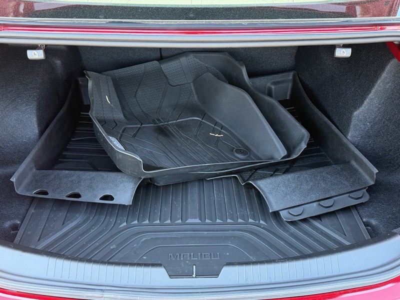 Chevrolet Malibu Vehicle Image 05
