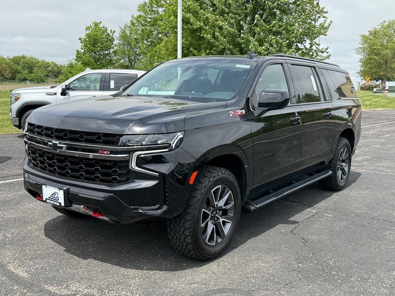 Chevrolet Suburban Vehicle Image 08