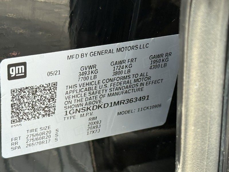 Chevrolet Suburban Vehicle Image 24