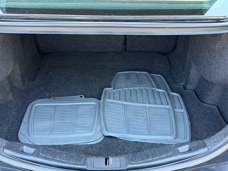 Ford Fusion Vehicle Image 05