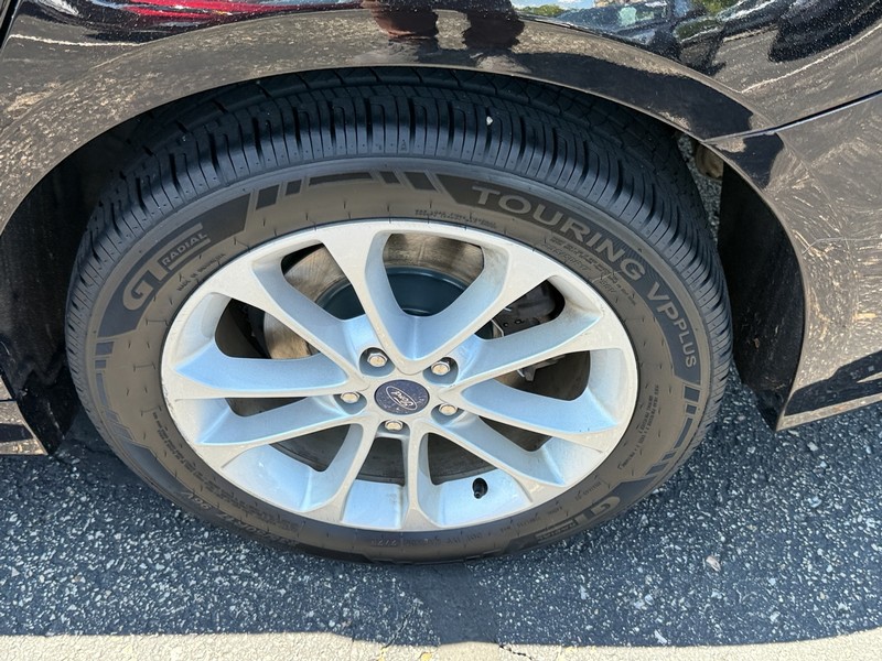 Ford Fusion Vehicle Image 07