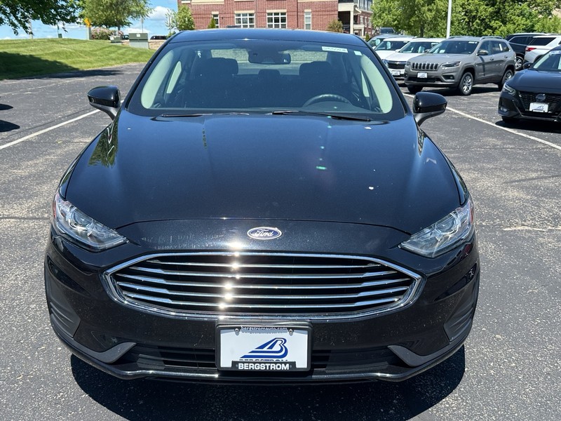 Ford Fusion Vehicle Image 09